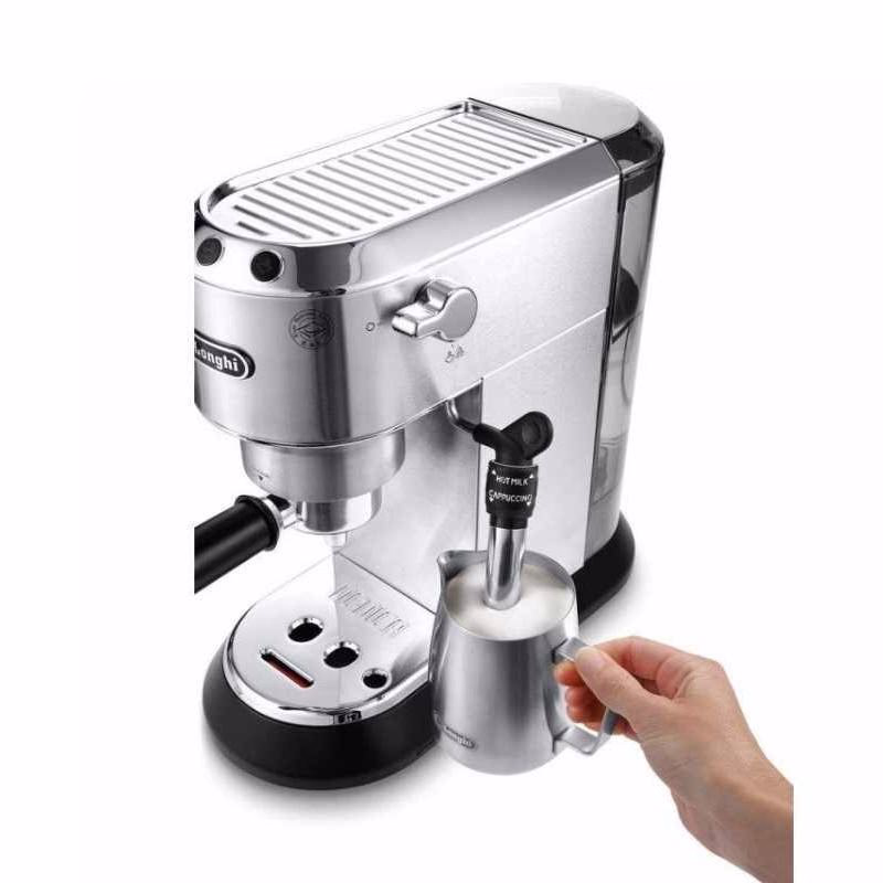 Machine à café Expresso DeLonghi EC685.M Dedica Style 1300 Watts en Inox